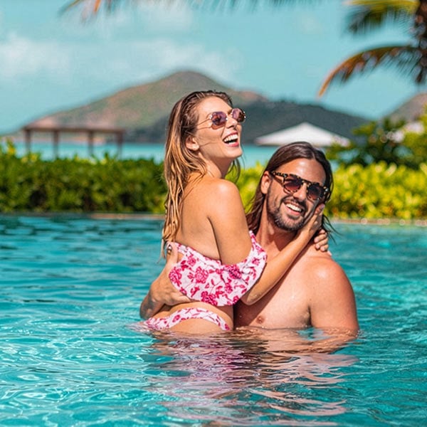 honeymoon-pool2