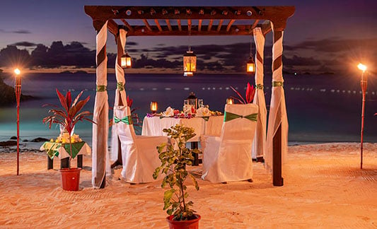 cocos hotel beach dinner pergoola