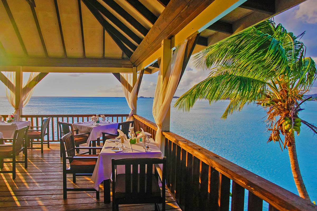 Cocos Hotel Antigua Food & Beverage